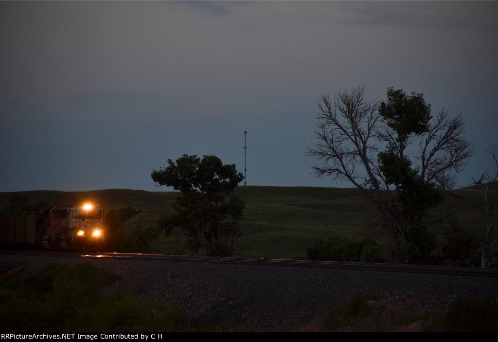 BNSF 9687/8407